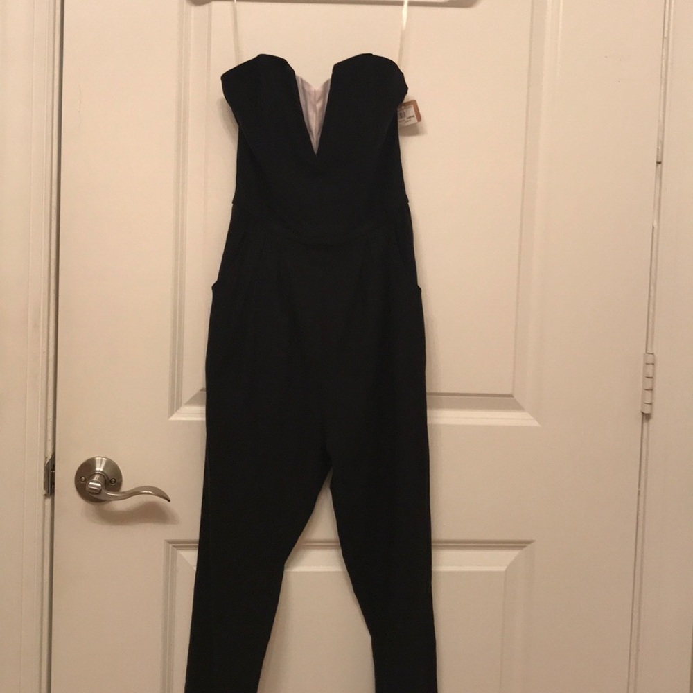 Black and white “Stretch”Romper